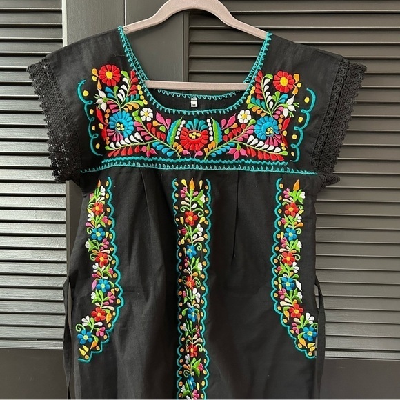 LBD Mexican Style! Black Mini Dress With Colorful Embroidery, Size Medium - Picture 3 of 14